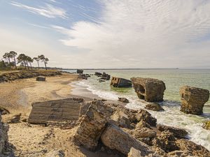 Preview wallpaper beach, sea, ruins, trees, landscape