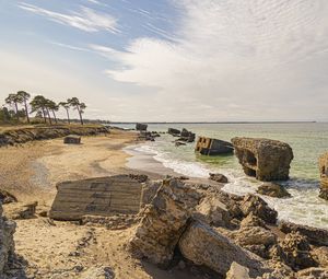 Preview wallpaper beach, sea, ruins, trees, landscape