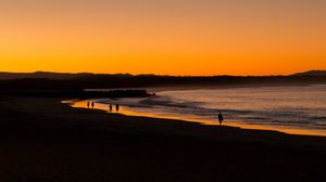 Preview wallpaper beach, sea, silhouettes, twilight, dark