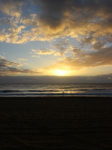 Preview wallpaper beach, sea, sun, twilight, landscape, dark