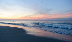 Preview wallpaper beach, sea, waves, surf, dusk