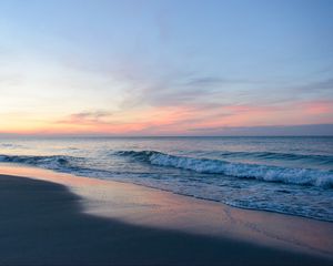 Preview wallpaper beach, sea, waves, surf, dusk