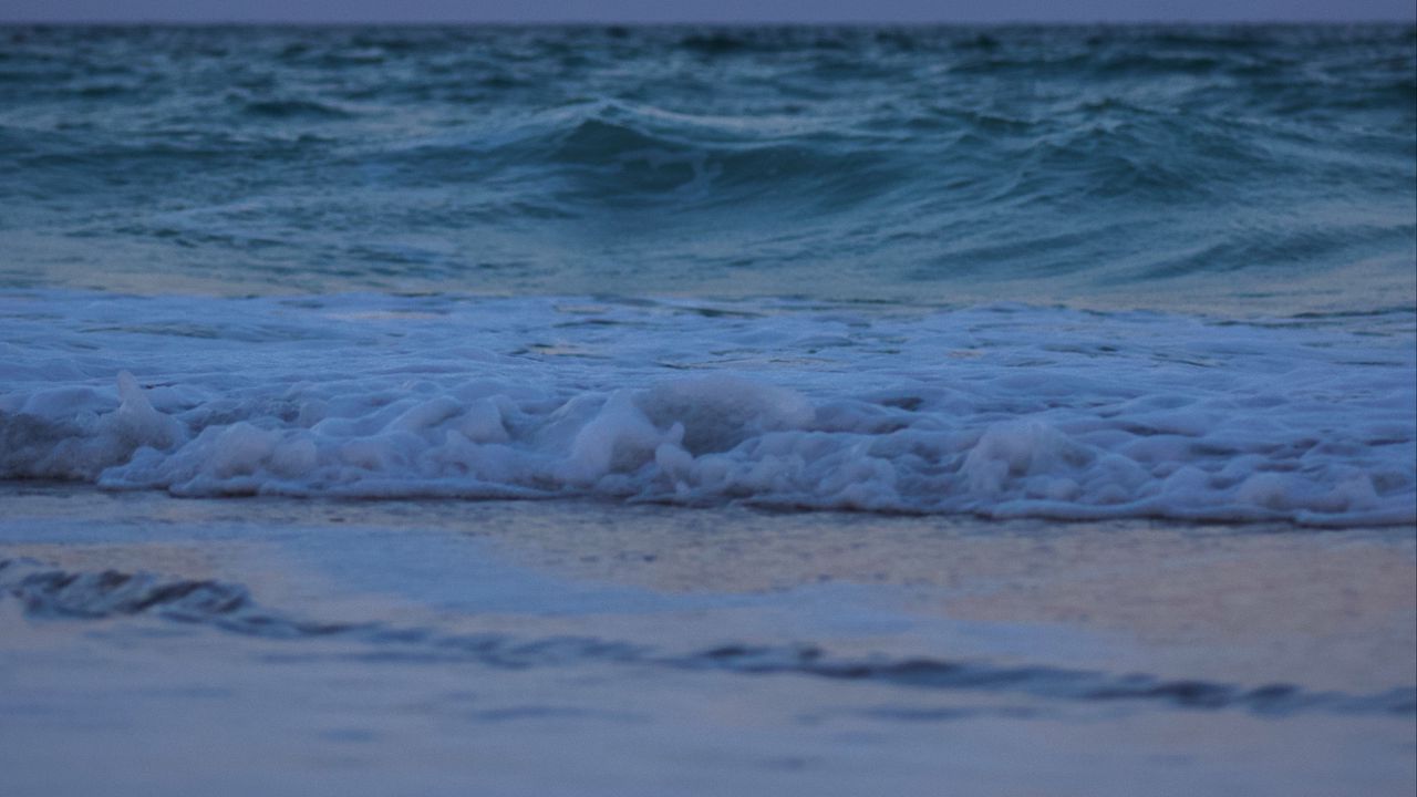 Wallpaper beach, sea, waves, moon, twilight