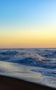 Preview wallpaper beach, sea, waves, spray, twilight, landscape