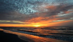 Preview wallpaper beach, sea, waves, sunset, nature, landscape