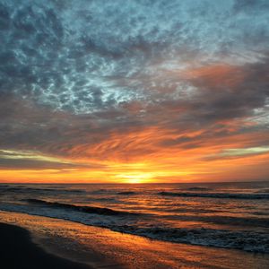 Preview wallpaper beach, sea, waves, sunset, nature, landscape