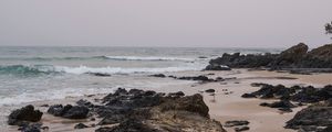 Preview wallpaper beach, seagulls, birds, rocks, waves