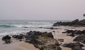 Preview wallpaper beach, seagulls, birds, rocks, waves