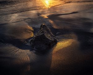 Preview wallpaper beach, stones, sunset, water, gleam