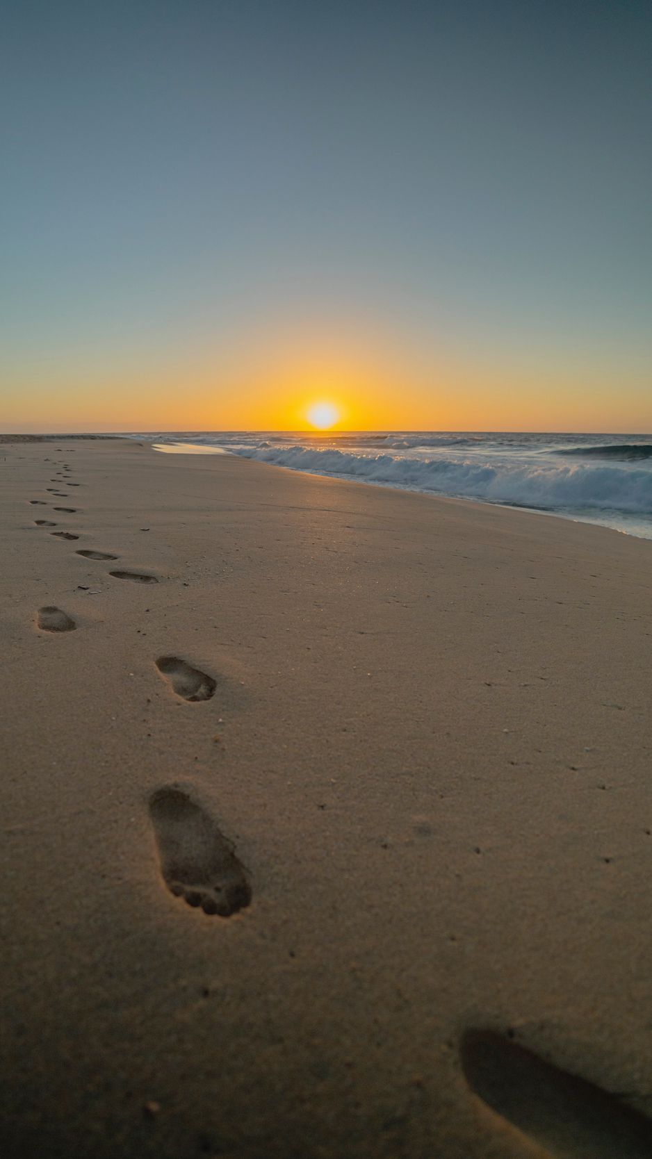 Footprints Wallpaper - Download to your mobile from PHONEKY