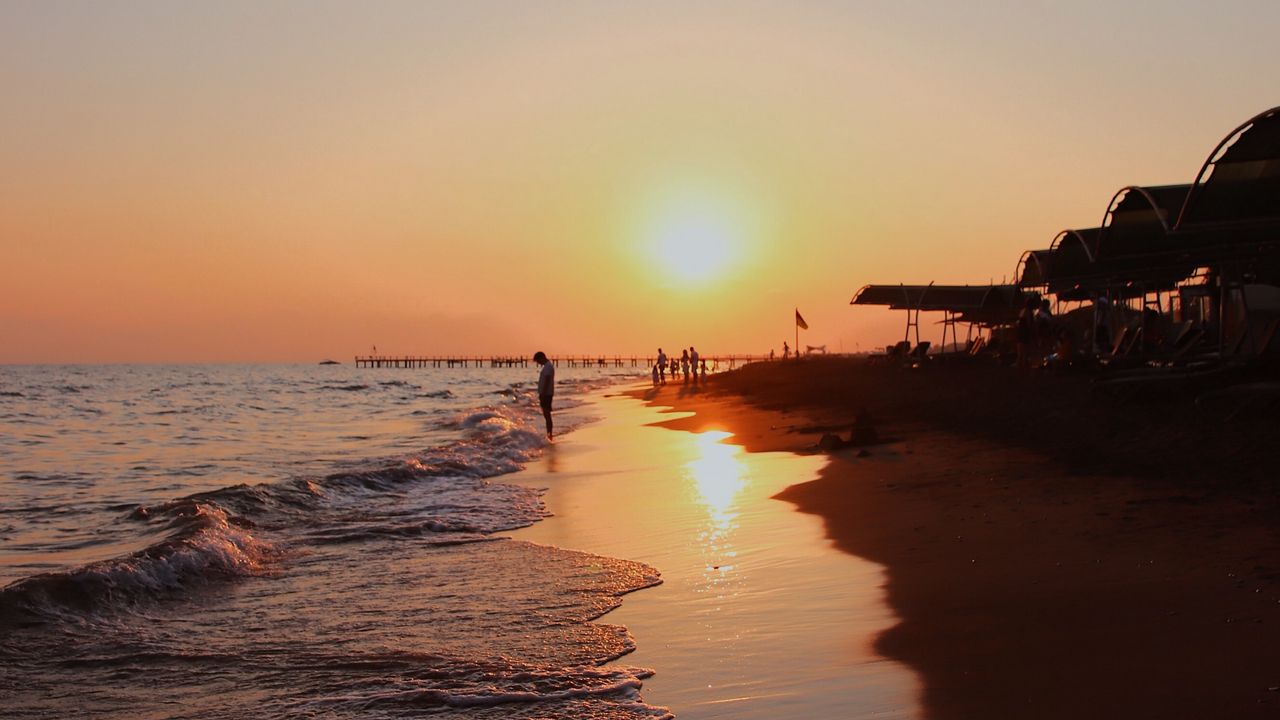 Wallpaper beach, sunset, sad, people, twilight, coast