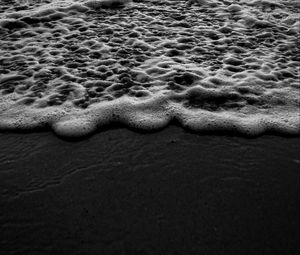 Preview wallpaper beach, waves, water, sea, bw