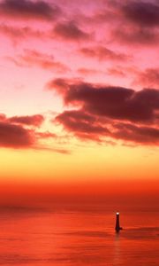 Preview wallpaper beacon, light, england, water, evening, sky