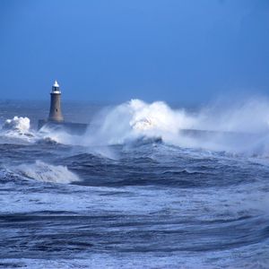 Preview wallpaper beacon, sea, ocean, storm, waves, blows, wind, bad weather