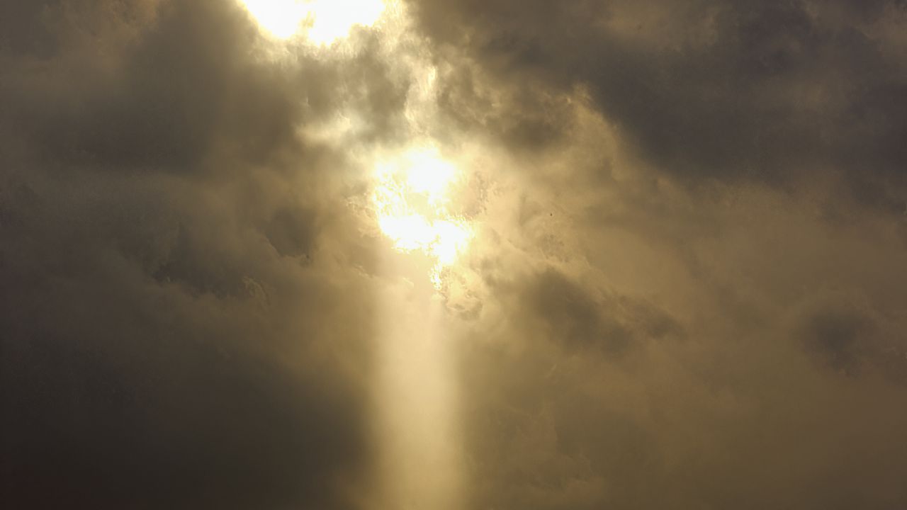 Wallpaper beam, clouds, light, sky