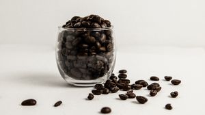 Preview wallpaper beans, coffee, glass, white