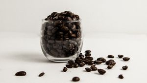 Preview wallpaper beans, coffee, glass, white