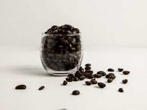 Preview wallpaper beans, coffee, glass, white