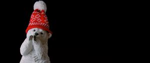 Preview wallpaper bear, statuette, hat