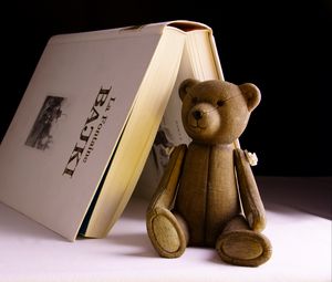 Preview wallpaper bear, toy, book