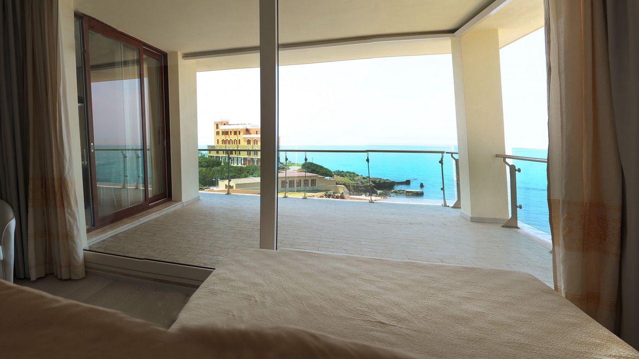Wallpaper bed, balcony, hotel