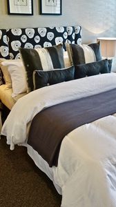 Preview wallpaper bedroom, pillow, design, modern, interior, luxury