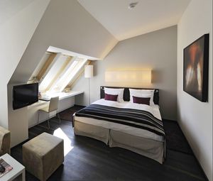 Preview wallpaper bedroom, room, bedding, tv