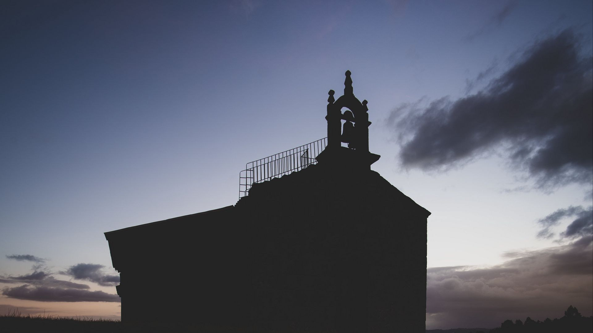 Download wallpaper 1920x1080 bell tower, buildings, silhouette, evening ...