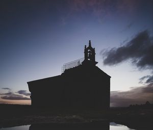 Preview wallpaper bell tower, buildings, silhouette, evening