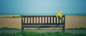 Preview wallpaper bench, bouquet, flowers, yellow, beach