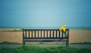 Preview wallpaper bench, bouquet, flowers, yellow, beach