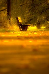 Preview wallpaper bench, lonely, yellow, degradation