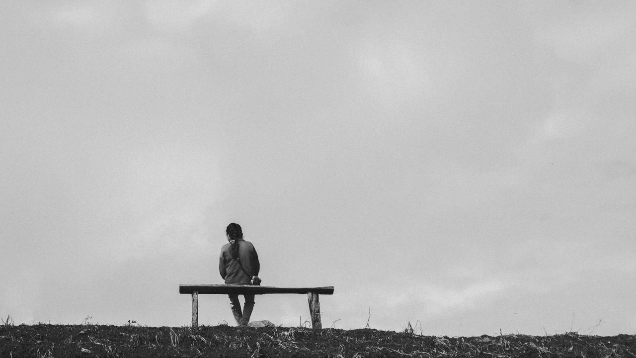 Wallpaper bench, man, bw, loneliness