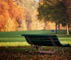 Preview wallpaper bench, park, autumn, leaves, earth, october, lonely