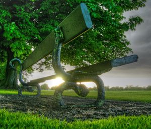 Preview wallpaper bench, park, tree, clouds, sun, evening