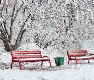 Preview wallpaper benches, winter, hoarfrost, snow, cold, ballot box, red