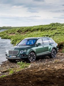 Preview wallpaper bentley, bentayga, side view, nature