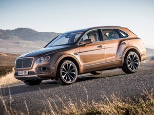 Preview wallpaper bentley bentayga, suv, side view