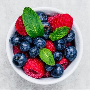 Preview wallpaper berries, blueberries, raspberries, mint