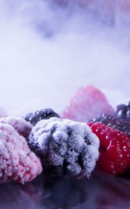 Preview wallpaper berries, ice, raspberries, blueberries, blackberries