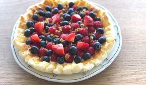 Preview wallpaper berries, pie, dessert, food, summer