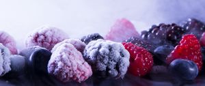 Preview wallpaper berries, raspberries, blueberries, blackberries, frozen, vapor