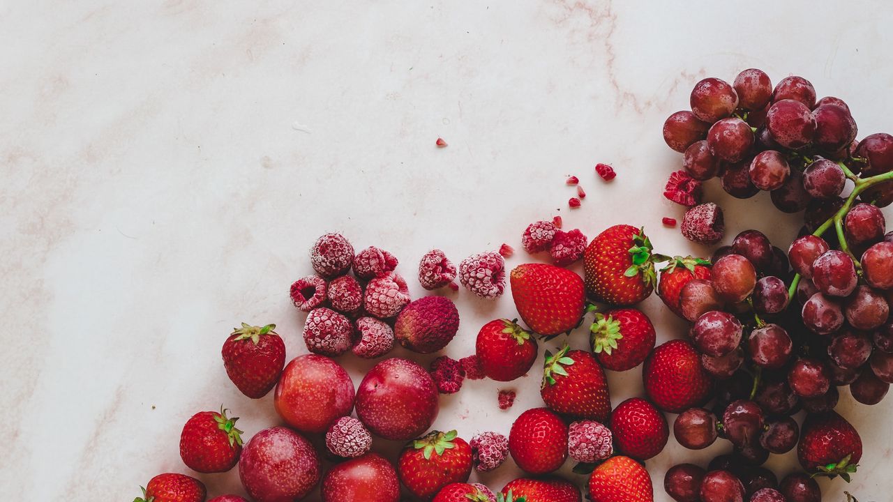 Wallpaper berries, strawberries, raspberries, grapes, cherries