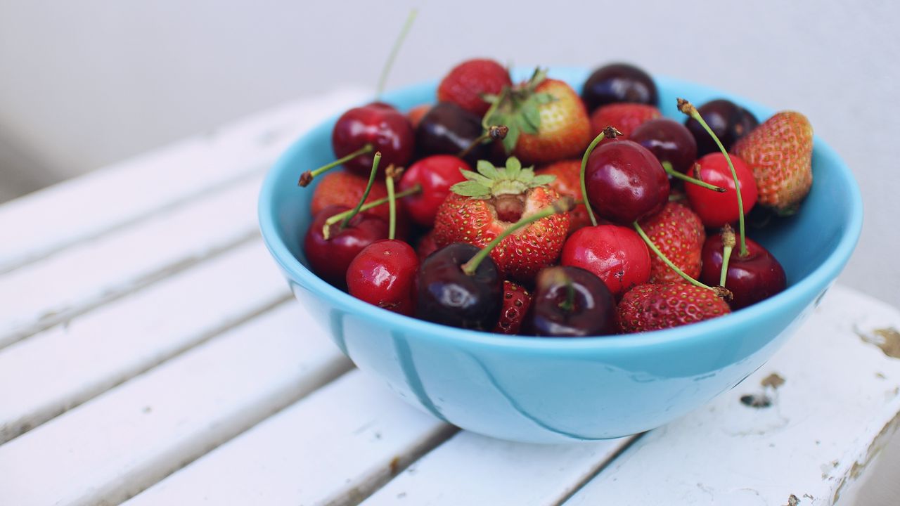 Wallpaper berries, strawberry, cherry, black cherry, vitamins