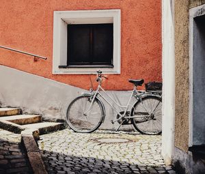 Preview wallpaper bicycle, building, street, facade