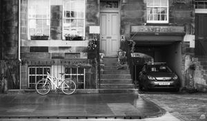 Preview wallpaper bicycle, building, windows, bw