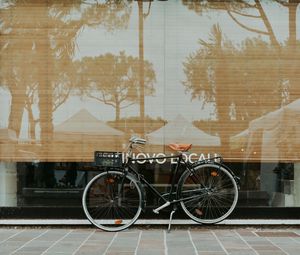 Preview wallpaper bicycle, facade, street, reflection