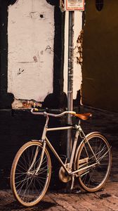 Preview wallpaper bicycle, street, walls