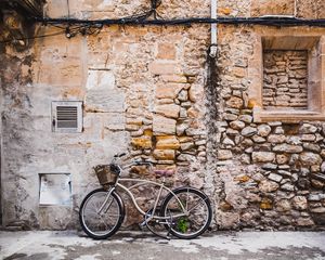 Preview wallpaper bicycle, wall, building, street