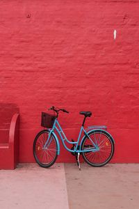 Preview wallpaper bicycle, wall, red